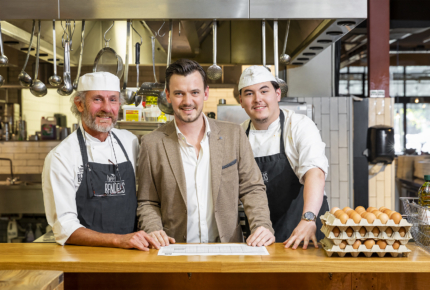 Personeelszaken in de horeca. Please helpt horecaondernemers vooruit 3 Please LR BeejBenders 5883