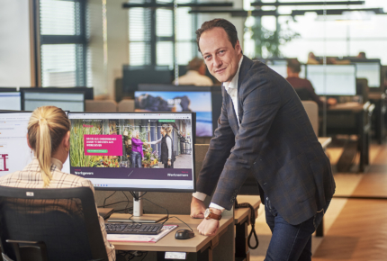 Niet schrappen, maar herschikken: zo verlaag je je personeelskosten 2 Jaap Wijnings, adviseur en new business developer Please